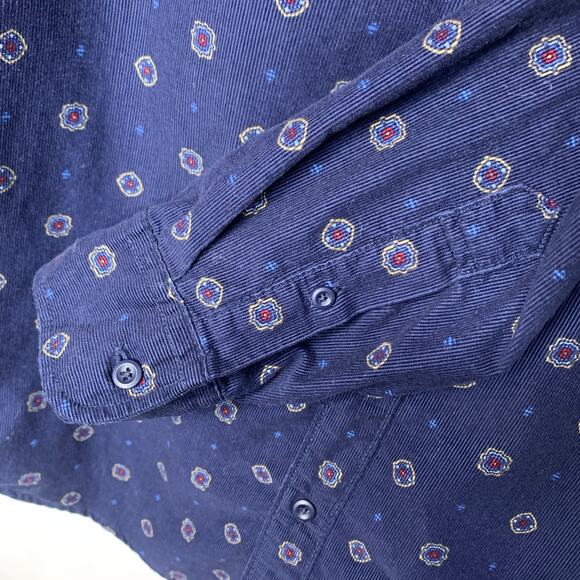 American Eagle Blue Corduroy Shirt Medallions Sz Medium - Picture 4 of 4